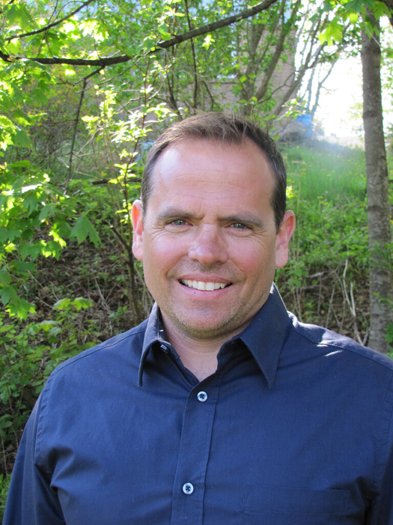 Town Country Al pic 768x1024